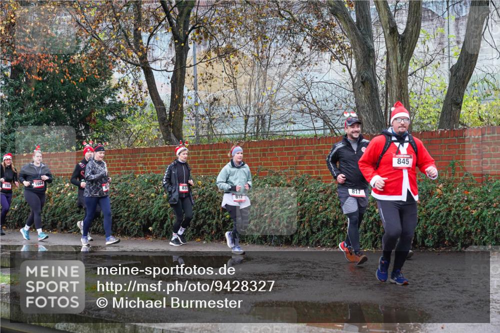 07.12.2025 - St. Pauli X-Mass-Run No. 15 Michael Burmester http://msf.ph/oto/9428327 07.12.2025 10:47:34 Laufen 788, 1664, 832, 812, 817, 845 meine-sportfotos.de