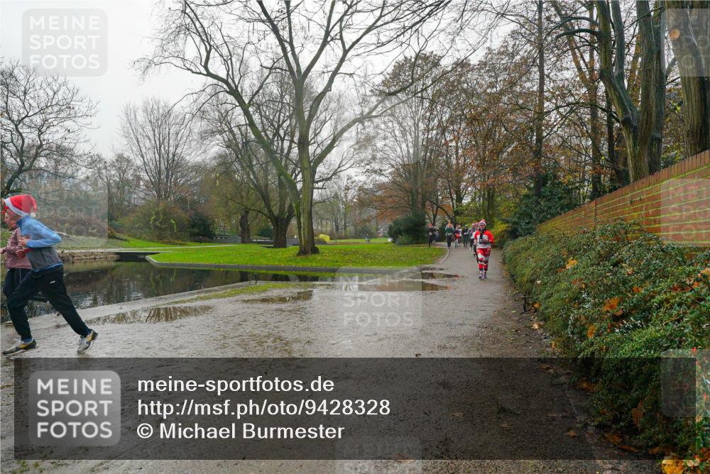07.12.2025 - St. Pauli X-Mass-Run No. 15 Michael Burmester http://msf.ph/oto/9428328 07.12.2025 11:42:57 Laufen  meine-sportfotos.de