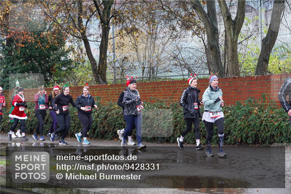 07.12.2025 - St. Pauli X-Mass-Run No. 15 Michael Burmester http://msf.ph/oto/9428331 07.12.2025 10:47:35 Laufen 812 meine-sportfotos.de