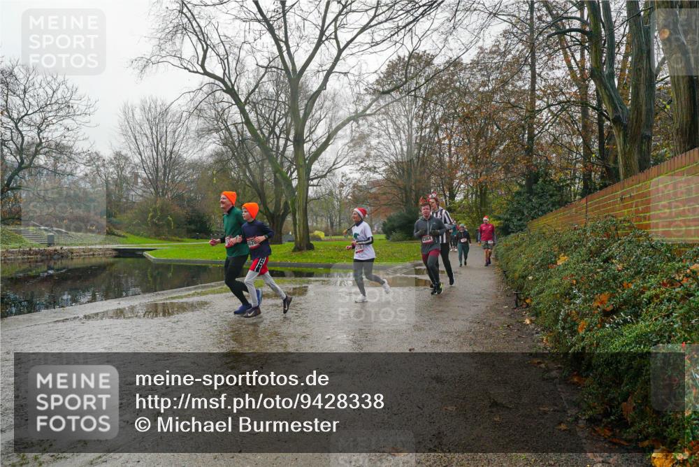 07.12.2025 - St. Pauli X-Mass-Run No. 15 Michael Burmester http://msf.ph/oto/9428338 07.12.2025 11:43:08 Laufen 728 meine-sportfotos.de