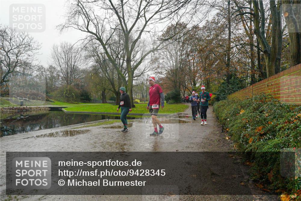 07.12.2025 - St. Pauli X-Mass-Run No. 15 Michael Burmester http://msf.ph/oto/9428345 07.12.2025 11:43:15 Laufen 830 meine-sportfotos.de