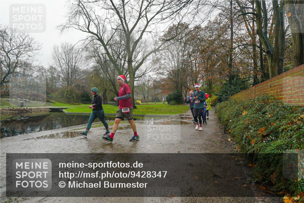 07.12.2025 - St. Pauli X-Mass-Run No. 15 Michael Burmester http://msf.ph/oto/9428347 07.12.2025 11:43:16 Laufen 4329, 830 meine-sportfotos.de