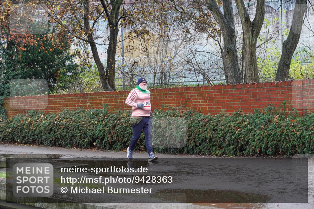 07.12.2025 - St. Pauli X-Mass-Run No. 15 Michael Burmester http://msf.ph/oto/9428363 07.12.2025 10:48:12 Laufen 1563 meine-sportfotos.de