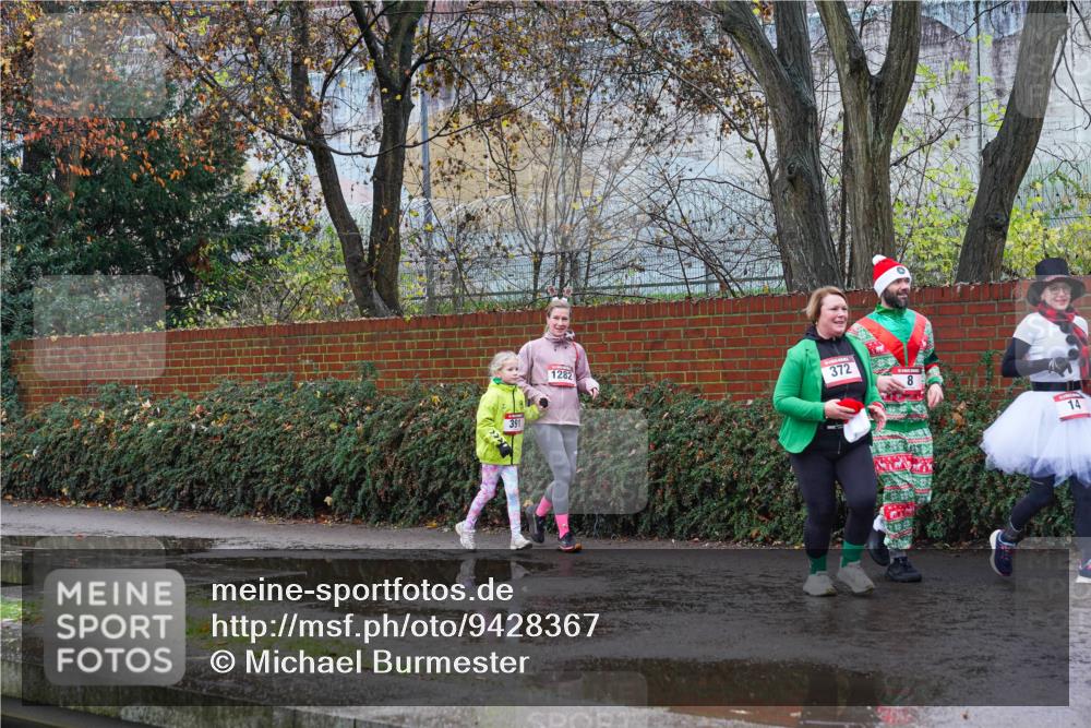 07.12.2025 - St. Pauli X-Mass-Run No. 15 Michael Burmester http://msf.ph/oto/9428367 07.12.2025 10:48:26 Laufen 391, 1282, 372, 8, 14 meine-sportfotos.de