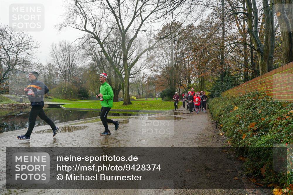 07.12.2025 - St. Pauli X-Mass-Run No. 15 Michael Burmester http://msf.ph/oto/9428374 07.12.2025 11:43:29 Laufen 1781 meine-sportfotos.de
