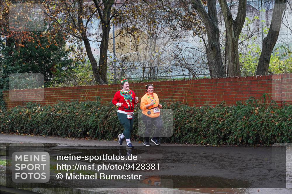 07.12.2025 - St. Pauli X-Mass-Run No. 15 Michael Burmester http://msf.ph/oto/9428381 07.12.2025 10:49:26 Laufen 373, 361 meine-sportfotos.de