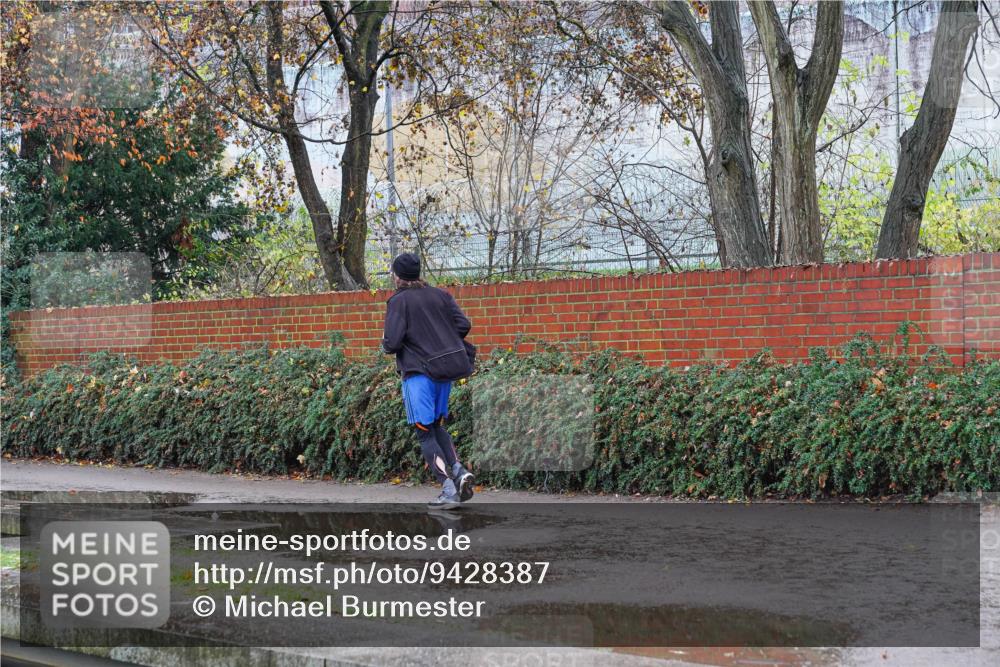 07.12.2025 - St. Pauli X-Mass-Run No. 15 Michael Burmester http://msf.ph/oto/9428387 07.12.2025 10:53:37 Laufen  meine-sportfotos.de