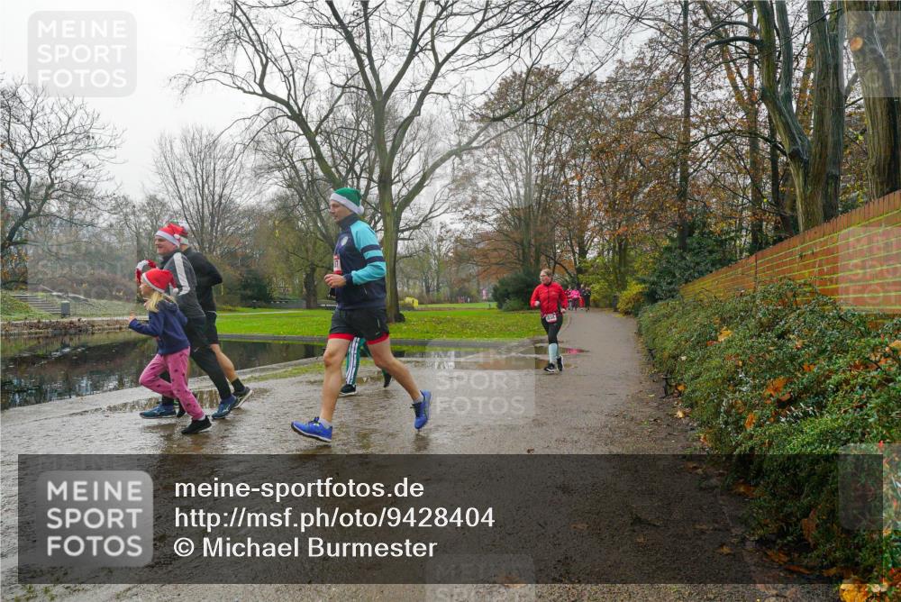 07.12.2025 - St. Pauli X-Mass-Run No. 15 Michael Burmester http://msf.ph/oto/9428404 07.12.2025 11:43:43 Laufen  meine-sportfotos.de