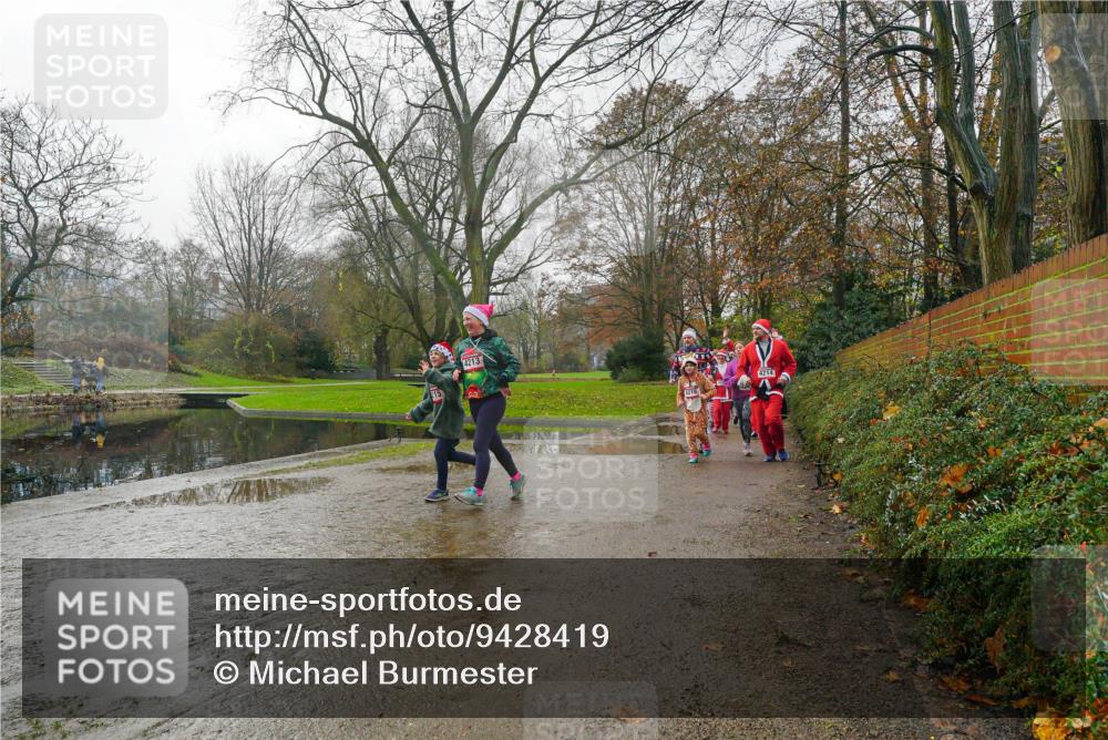 07.12.2025 - St. Pauli X-Mass-Run No. 15 Michael Burmester http://msf.ph/oto/9428419 07.12.2025 11:44:03 Laufen 4213, 4216, 4214 meine-sportfotos.de