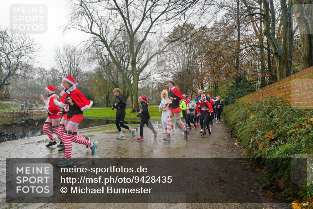 07.12.2025 - St. Pauli X-Mass-Run No. 15 Michael Burmester http://msf.ph/oto/9428435 07.12.2025 11:44:09 Laufen 709, 3726 meine-sportfotos.de