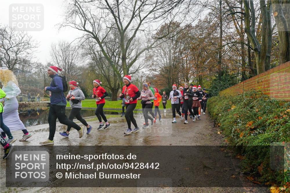 07.12.2025 - St. Pauli X-Mass-Run No. 15 Michael Burmester http://msf.ph/oto/9428442 07.12.2025 11:44:11 Laufen 276, 3816, 849, 3760 meine-sportfotos.de