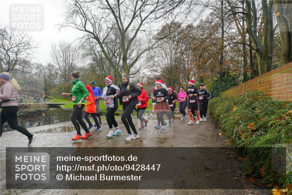 07.12.2025 - St. Pauli X-Mass-Run No. 15 Michael Burmester http://msf.ph/oto/9428447 07.12.2025 11:44:13 Laufen 217, 849, 850, 376, 3137, 1580, 15, 3818 meine-sportfotos.de