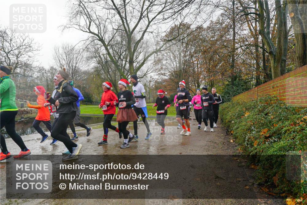 07.12.2025 - St. Pauli X-Mass-Run No. 15 Michael Burmester http://msf.ph/oto/9428449 07.12.2025 11:44:14 Laufen 50, 415, 375, 26, 3818, 1583, 3137, 3819 meine-sportfotos.de