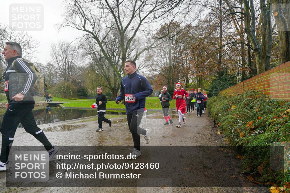 07.12.2025 - St. Pauli X-Mass-Run No. 15 Michael Burmester http://msf.ph/oto/9428460 07.12.2025 11:44:17 Laufen 3107, 4307, 4033 meine-sportfotos.de