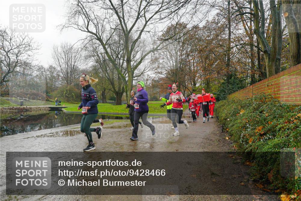 07.12.2025 - St. Pauli X-Mass-Run No. 15 Michael Burmester http://msf.ph/oto/9428466 07.12.2025 11:44:20 Laufen 4390, 4179, 133 meine-sportfotos.de