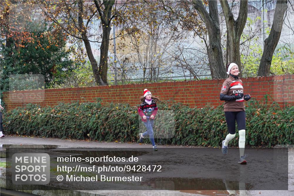 07.12.2025 - St. Pauli X-Mass-Run No. 15 Michael Burmester http://msf.ph/oto/9428472 07.12.2025 11:01:21 Laufen  meine-sportfotos.de