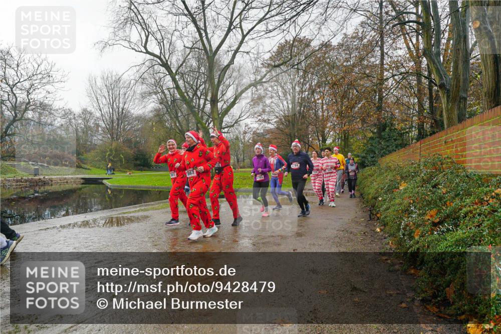 07.12.2025 - St. Pauli X-Mass-Run No. 15 Michael Burmester http://msf.ph/oto/9428479 07.12.2025 11:44:24 Laufen 867, 4783, 4784 meine-sportfotos.de
