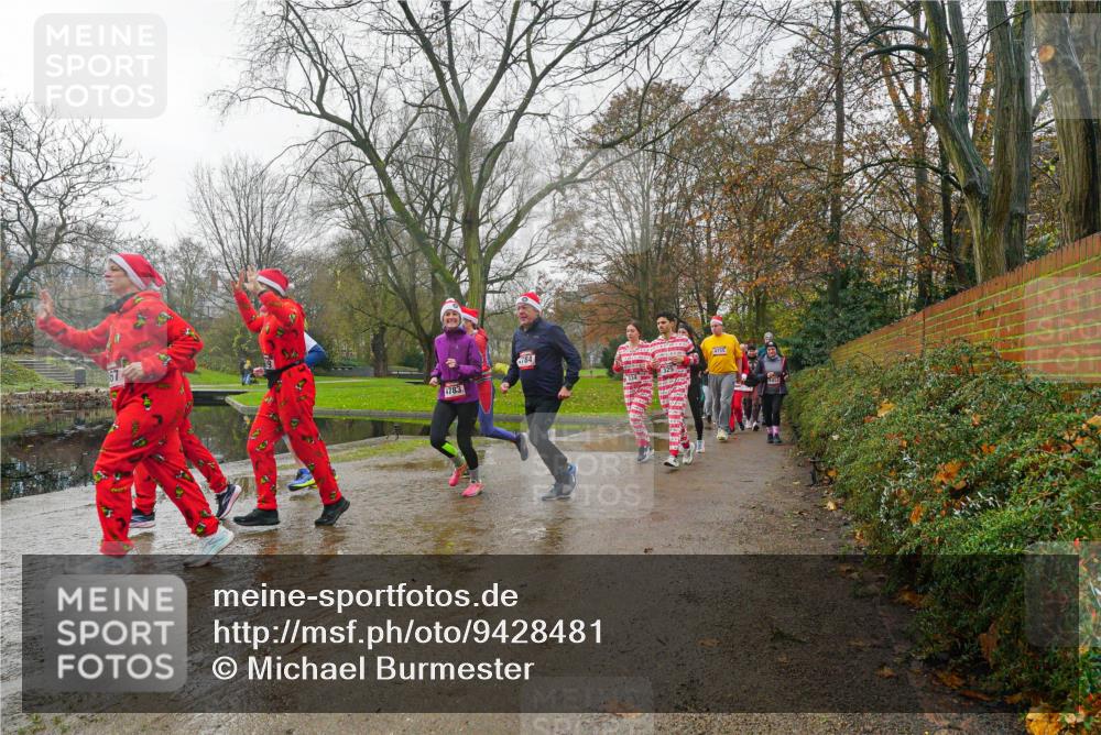 07.12.2025 - St. Pauli X-Mass-Run No. 15 Michael Burmester http://msf.ph/oto/9428481 07.12.2025 11:44:25 Laufen 4783, 4784, 184 meine-sportfotos.de