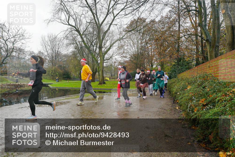 07.12.2025 - St. Pauli X-Mass-Run No. 15 Michael Burmester http://msf.ph/oto/9428493 07.12.2025 11:44:28 Laufen 76, 1452 meine-sportfotos.de