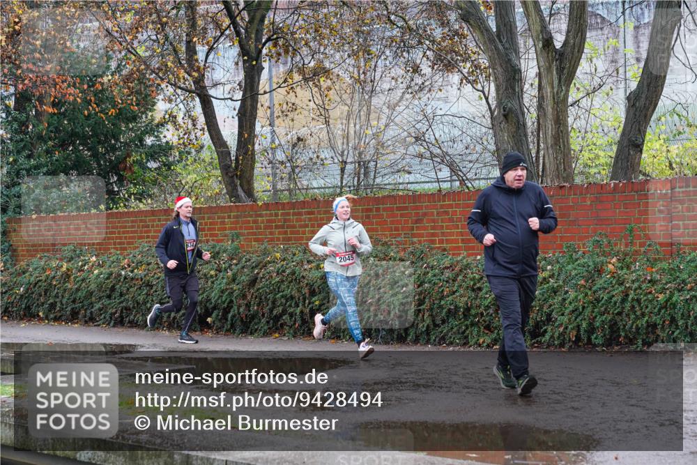 07.12.2025 - St. Pauli X-Mass-Run No. 15 Michael Burmester http://msf.ph/oto/9428494 07.12.2025 11:01:45 Laufen 2045 meine-sportfotos.de