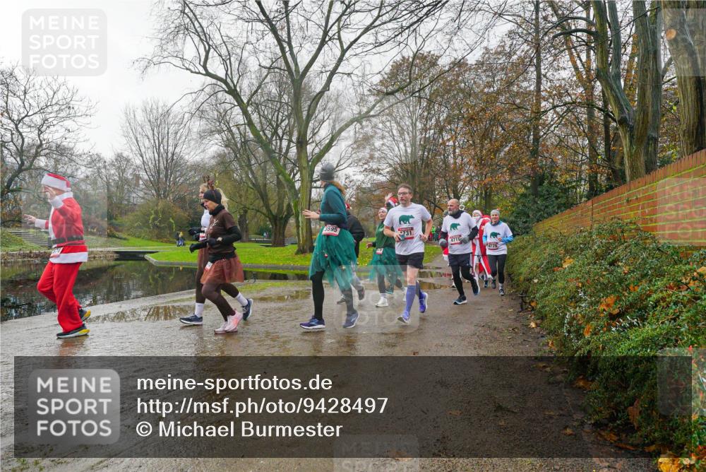 07.12.2025 - St. Pauli X-Mass-Run No. 15 Michael Burmester http://msf.ph/oto/9428497 07.12.2025 11:44:30 Laufen 3595, 4731, 4719, 4729 meine-sportfotos.de