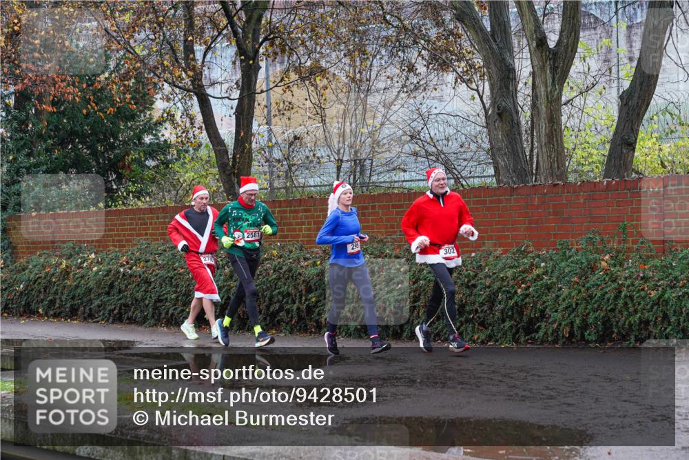 07.12.2025 - St. Pauli X-Mass-Run No. 15 Michael Burmester http://msf.ph/oto/9428501 07.12.2025 11:01:55 Laufen 2581, 295, 302 meine-sportfotos.de