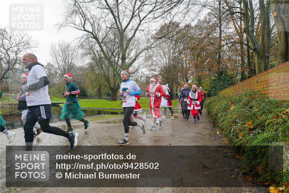 07.12.2025 - St. Pauli X-Mass-Run No. 15 Michael Burmester http://msf.ph/oto/9428502 07.12.2025 11:44:32 Laufen 129, 4198, 4305 meine-sportfotos.de
