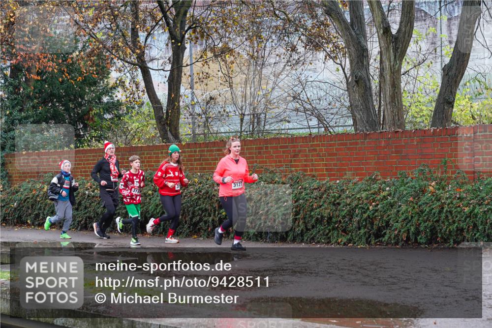07.12.2025 - St. Pauli X-Mass-Run No. 15 Michael Burmester http://msf.ph/oto/9428511 07.12.2025 11:02:15 Laufen 3127 meine-sportfotos.de