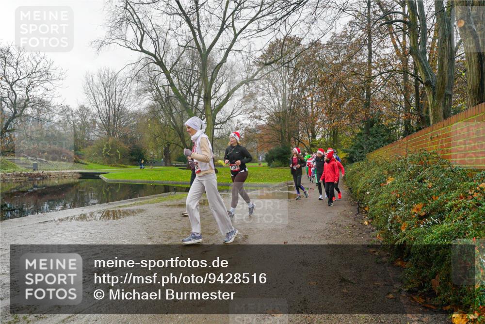 07.12.2025 - St. Pauli X-Mass-Run No. 15 Michael Burmester http://msf.ph/oto/9428516 07.12.2025 11:44:37 Laufen 4137 meine-sportfotos.de