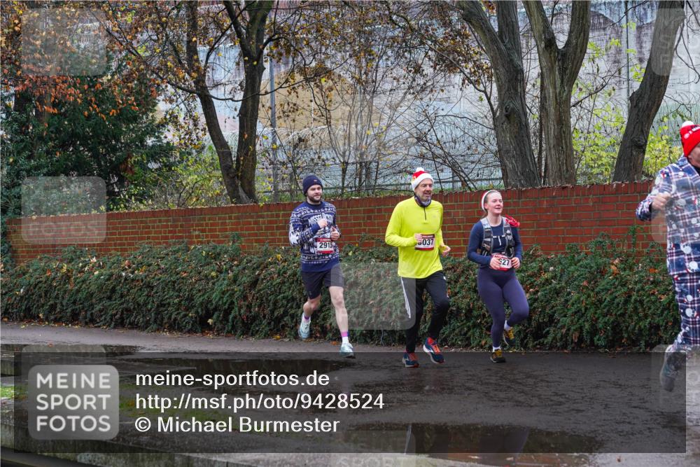 07.12.2025 - St. Pauli X-Mass-Run No. 15 Michael Burmester http://msf.ph/oto/9428524 07.12.2025 11:02:25 Laufen 2915, 037, 27 meine-sportfotos.de
