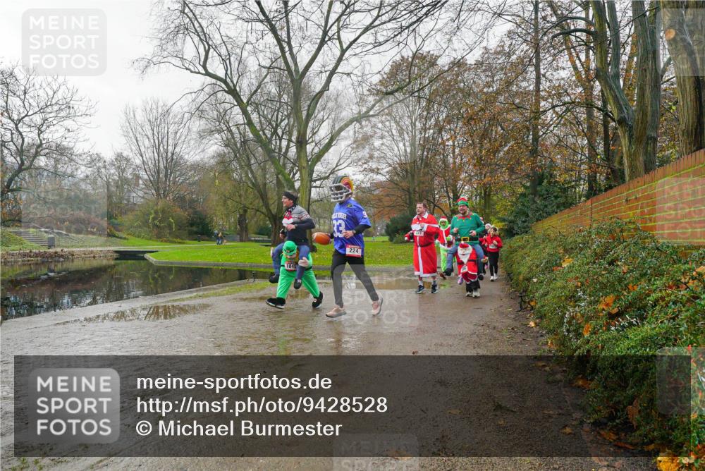 07.12.2025 - St. Pauli X-Mass-Run No. 15 Michael Burmester http://msf.ph/oto/9428528 07.12.2025 11:44:42 Laufen 13, 1845, 224 meine-sportfotos.de