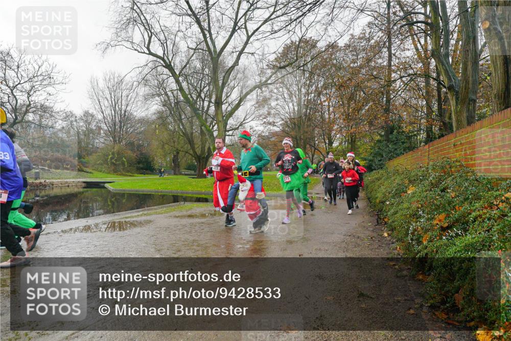 07.12.2025 - St. Pauli X-Mass-Run No. 15 Michael Burmester http://msf.ph/oto/9428533 07.12.2025 11:44:43 Laufen 33, 223, 208, 273 meine-sportfotos.de