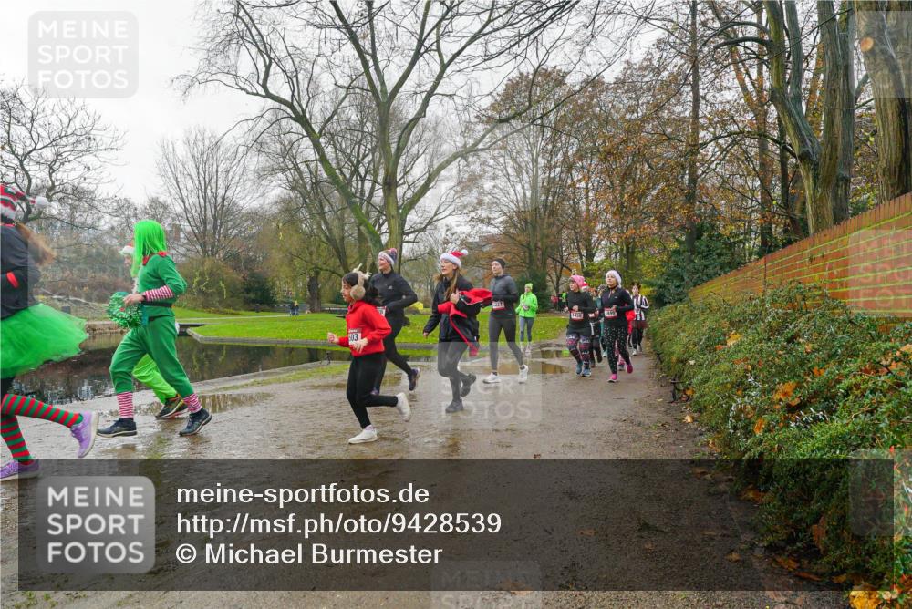 07.12.2025 - St. Pauli X-Mass-Run No. 15 Michael Burmester http://msf.ph/oto/9428539 07.12.2025 11:44:45 Laufen 503, 2227 meine-sportfotos.de