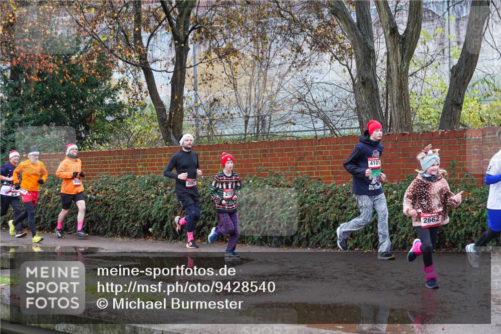 07.12.2025 - St. Pauli X-Mass-Run No. 15 Michael Burmester http://msf.ph/oto/9428540 07.12.2025 11:02:44 Laufen 4101, 206417, 2067, 2197, 2662 meine-sportfotos.de
