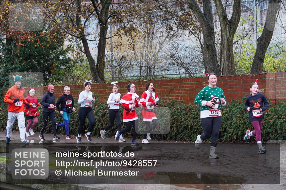 07.12.2025 - St. Pauli X-Mass-Run No. 15 Michael Burmester http://msf.ph/oto/9428557 07.12.2025 11:02:55 Laufen 111, 3160, 3157, 105, 35, 1345, 1346 meine-sportfotos.de