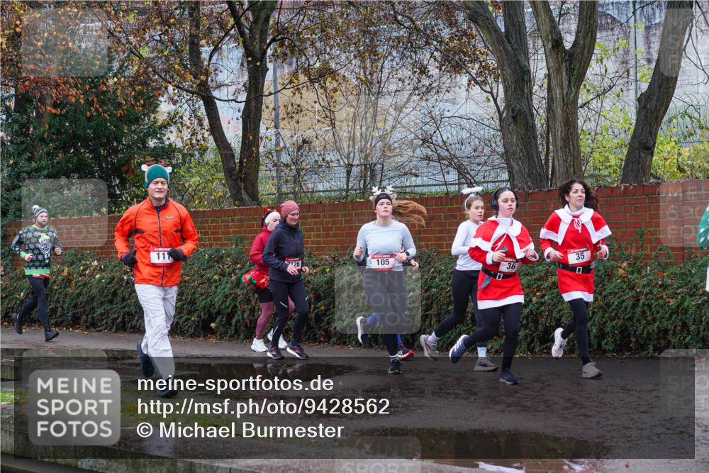 07.12.2025 - St. Pauli X-Mass-Run No. 15 Michael Burmester http://msf.ph/oto/9428562 07.12.2025 11:02:57 Laufen 111, 105, 35, 36 meine-sportfotos.de
