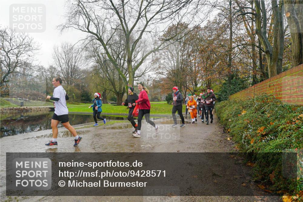 07.12.2025 - St. Pauli X-Mass-Run No. 15 Michael Burmester http://msf.ph/oto/9428571 07.12.2025 11:44:55 Laufen  meine-sportfotos.de