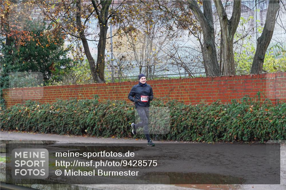 07.12.2025 - St. Pauli X-Mass-Run No. 15 Michael Burmester http://msf.ph/oto/9428575 07.12.2025 11:03:09 Laufen 3159 meine-sportfotos.de