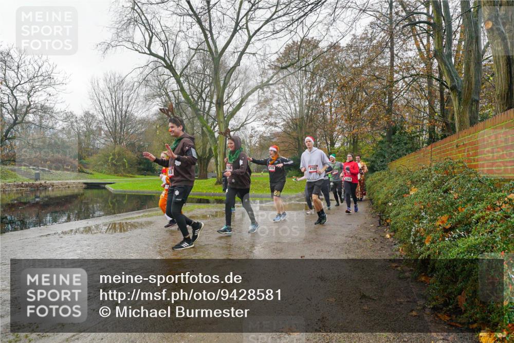 07.12.2025 - St. Pauli X-Mass-Run No. 15 Michael Burmester http://msf.ph/oto/9428581 07.12.2025 11:44:58 Laufen 69, 4788, 1244 meine-sportfotos.de