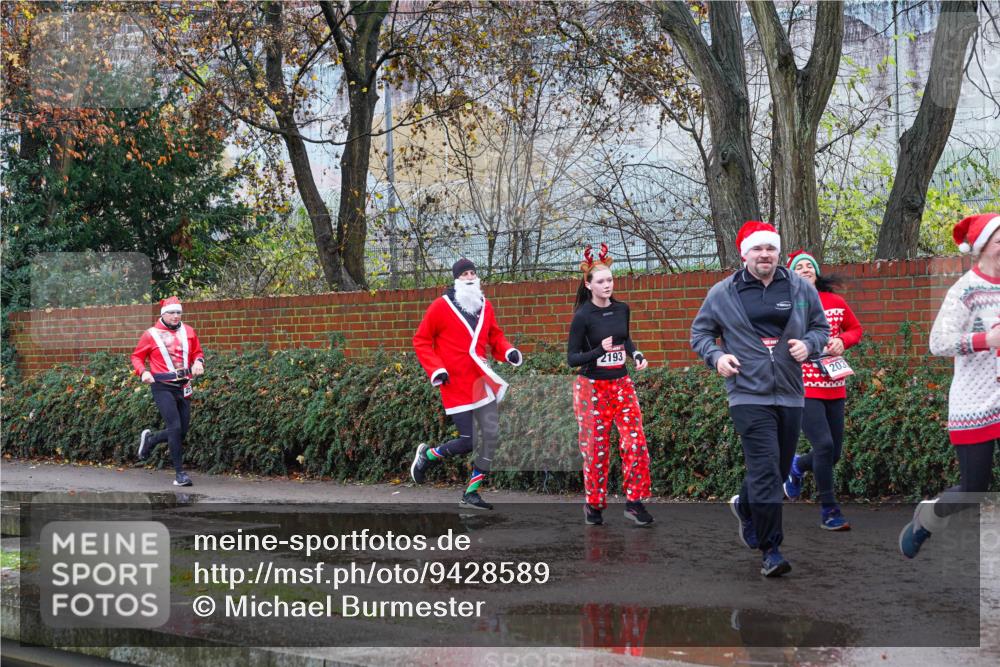 07.12.2025 - St. Pauli X-Mass-Run No. 15 Michael Burmester http://msf.ph/oto/9428589 07.12.2025 11:03:24 Laufen 2193, 437, 203 meine-sportfotos.de