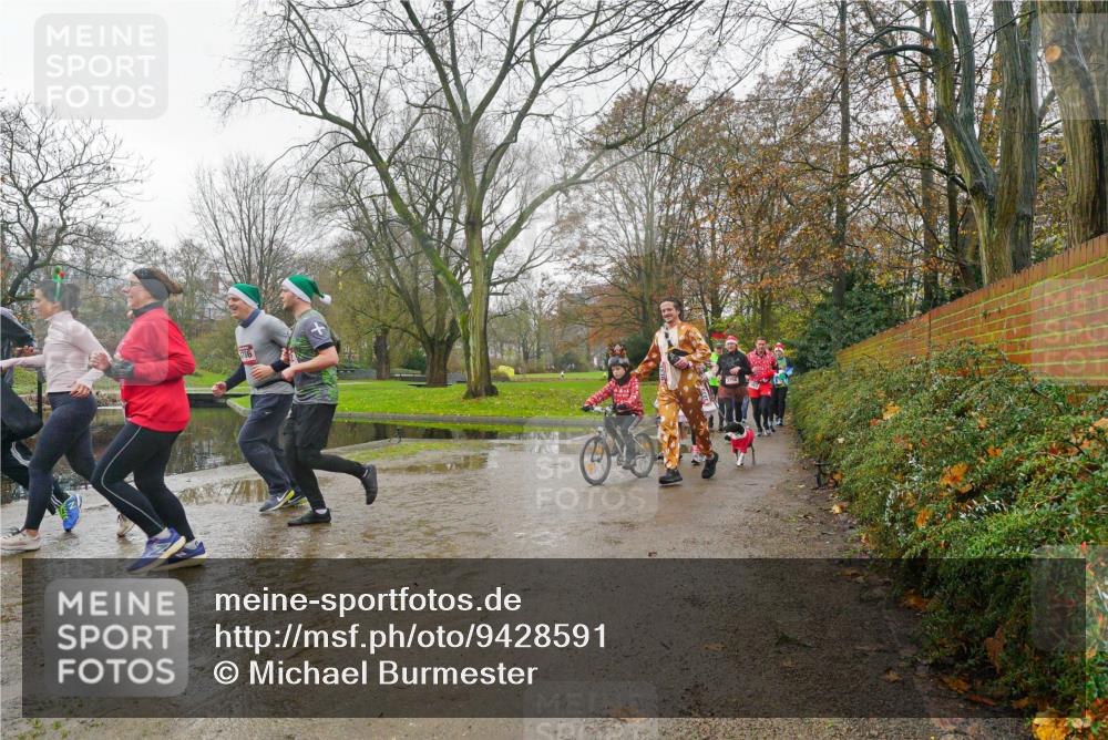 07.12.2025 - St. Pauli X-Mass-Run No. 15 Michael Burmester http://msf.ph/oto/9428591 07.12.2025 11:45:01 Laufen  meine-sportfotos.de
