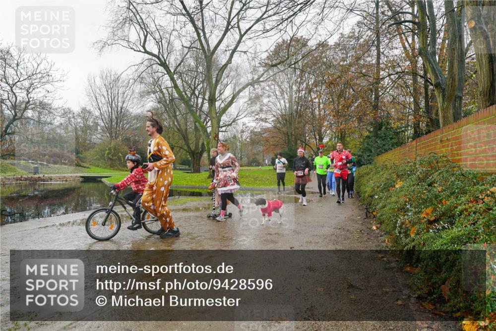 07.12.2025 - St. Pauli X-Mass-Run No. 15 Michael Burmester http://msf.ph/oto/9428596 07.12.2025 11:45:03 Laufen 758 meine-sportfotos.de