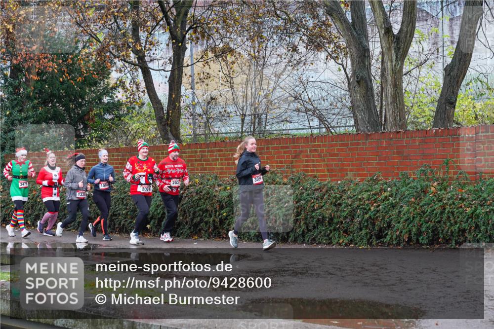 07.12.2025 - St. Pauli X-Mass-Run No. 15 Michael Burmester http://msf.ph/oto/9428600 07.12.2025 11:03:36 Laufen 3475, 132, 1588, 2024, 202, 3094 meine-sportfotos.de