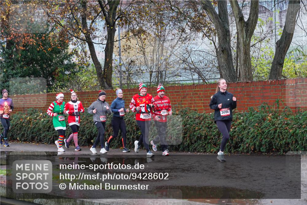 07.12.2025 - St. Pauli X-Mass-Run No. 15 Michael Burmester http://msf.ph/oto/9428602 07.12.2025 11:03:37 Laufen 2379, 3475, 15, 132, 2024, 20240, 3094 meine-sportfotos.de