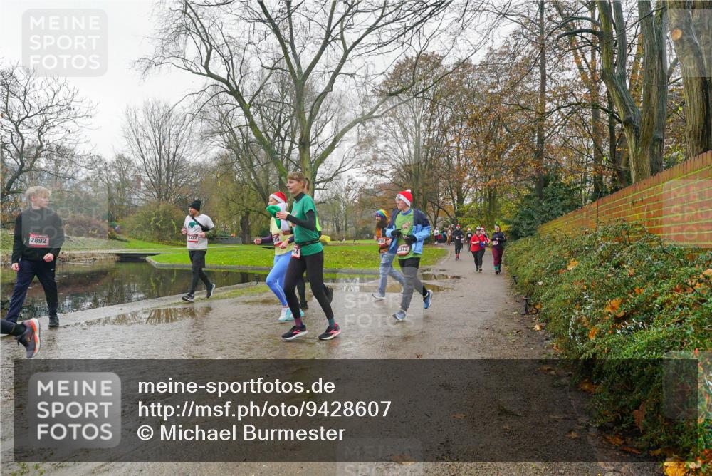 07.12.2025 - St. Pauli X-Mass-Run No. 15 Michael Burmester http://msf.ph/oto/9428607 07.12.2025 11:45:06 Laufen 2892, 4722, 3372 meine-sportfotos.de