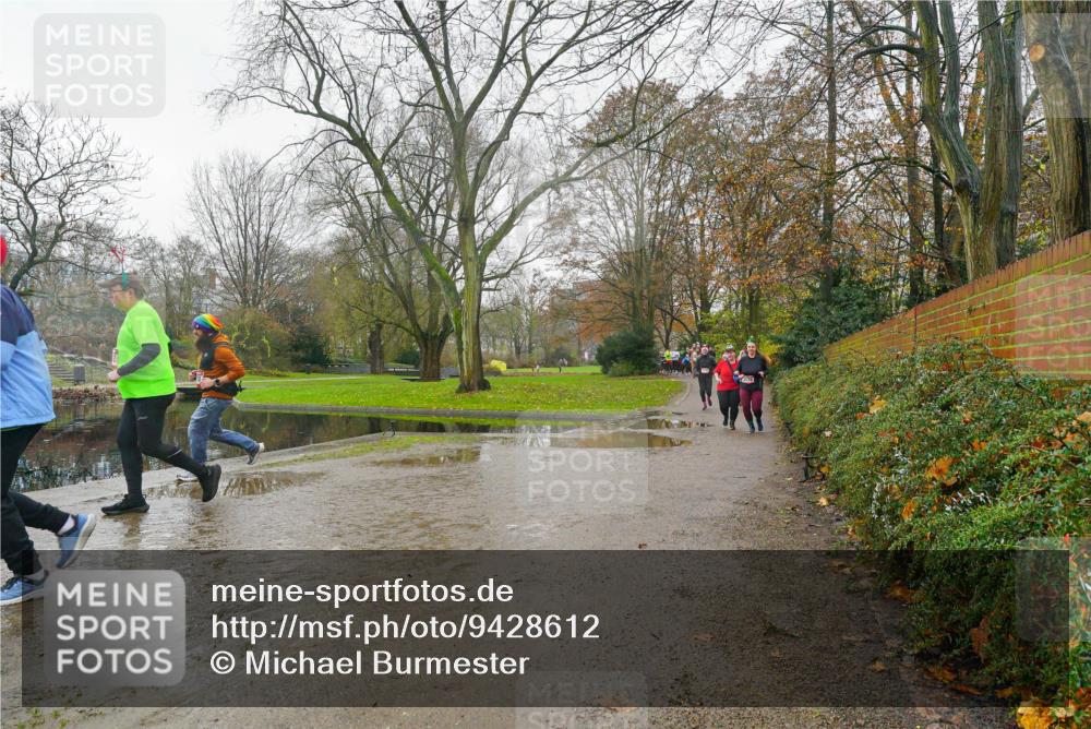 07.12.2025 - St. Pauli X-Mass-Run No. 15 Michael Burmester http://msf.ph/oto/9428612 07.12.2025 11:45:08 Laufen  meine-sportfotos.de
