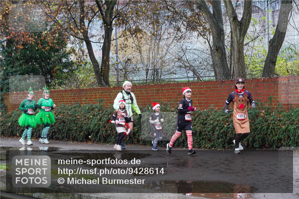 07.12.2025 - St. Pauli X-Mass-Run No. 15 Michael Burmester http://msf.ph/oto/9428614 07.12.2025 11:04:02 Laufen 1919 meine-sportfotos.de
