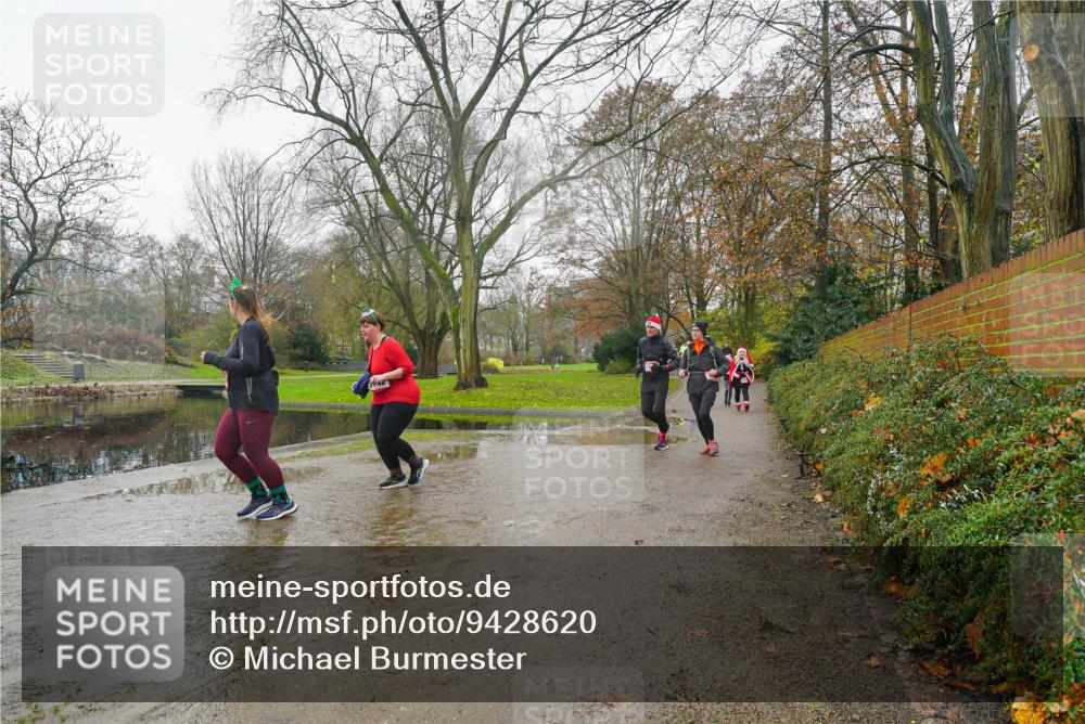07.12.2025 - St. Pauli X-Mass-Run No. 15 Michael Burmester http://msf.ph/oto/9428620 07.12.2025 11:45:12 Laufen 3442 meine-sportfotos.de