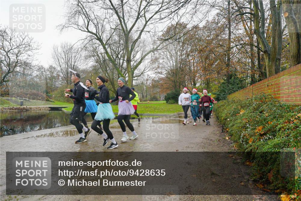 07.12.2025 - St. Pauli X-Mass-Run No. 15 Michael Burmester http://msf.ph/oto/9428635 07.12.2025 11:45:24 Laufen 292, 4267 meine-sportfotos.de