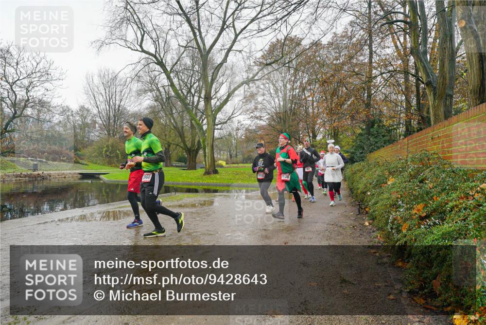 07.12.2025 - St. Pauli X-Mass-Run No. 15 Michael Burmester http://msf.ph/oto/9428643 07.12.2025 11:45:28 Laufen 3955, 966, 3538 meine-sportfotos.de
